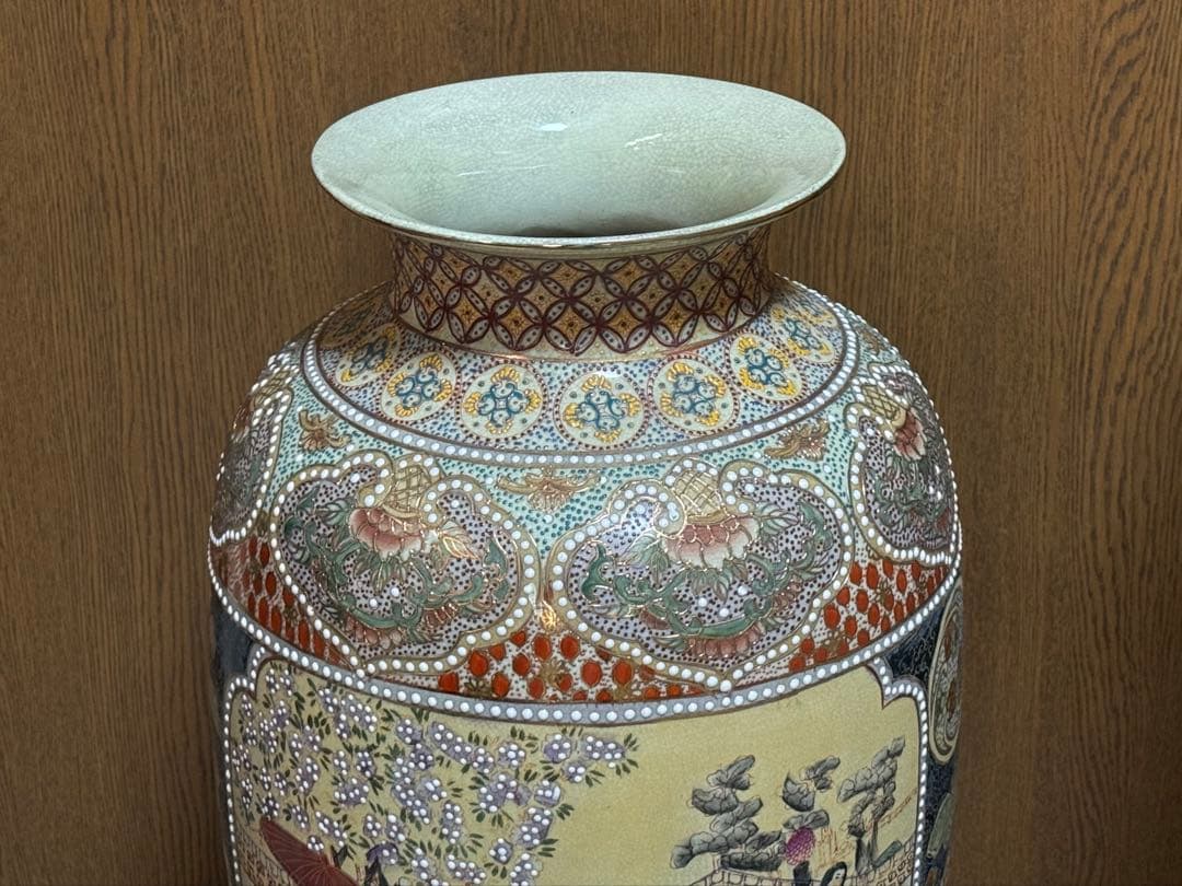 薩摩焼　金彩人物紋大瓶　特大　送料込み250527