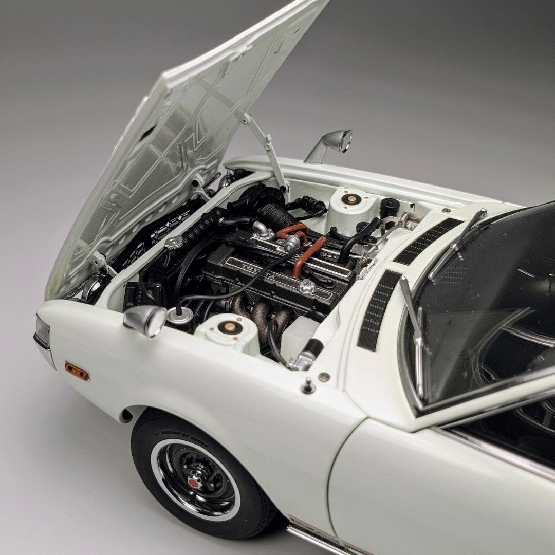 オートアート 1/18 トヨタ セリカ リフトバック 2000GT ホワイト